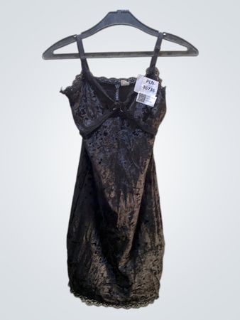 H&M Schwarzes Samt-Slipkleid