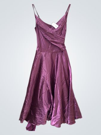 Lila Midi-Kleid mit Spaghettiträgern