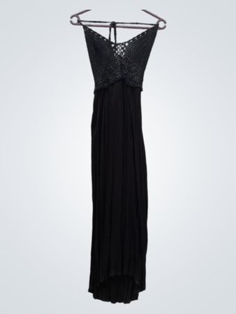 Schwarzes gehäkeltes Maxikleid