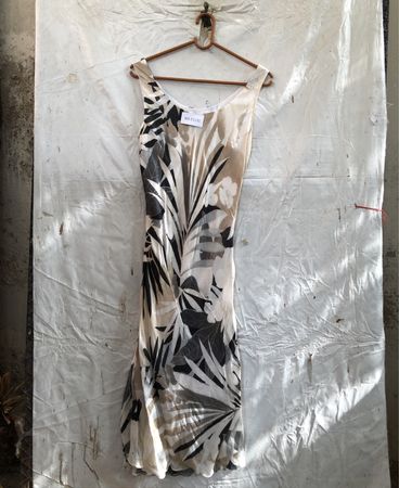 Ärmelloses Maxikleid mit Blumendruck