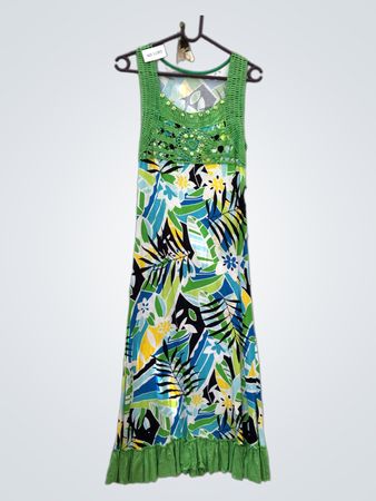 Maxikleid mit grünem Häkeloberteil und tropischem Druck