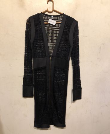 Aditions Schwarzes Transparentes Spitzenkleid mit Reißverschluss