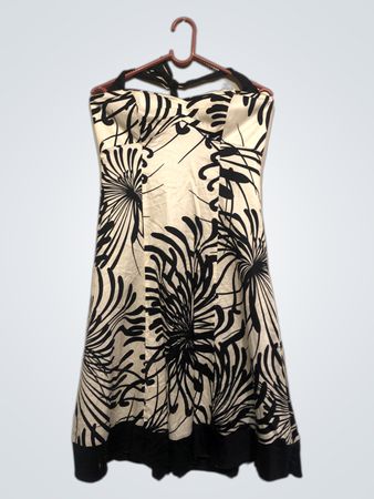 Halter Neck Kleid mit Schwarz-Weiß-Blumenmuster