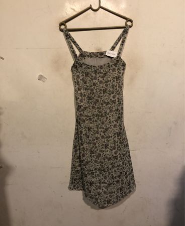 Blumenmuster Kleid