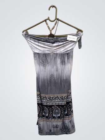 Graues Maxikleid mit besticktem Halsband