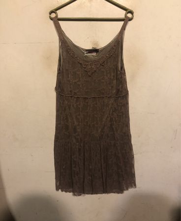 CAPSULE LONDON Spitzen-Rüschenshirt