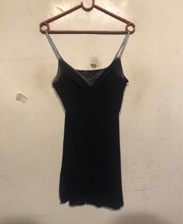 Schwarzes Spaghetti-Trägerkleid