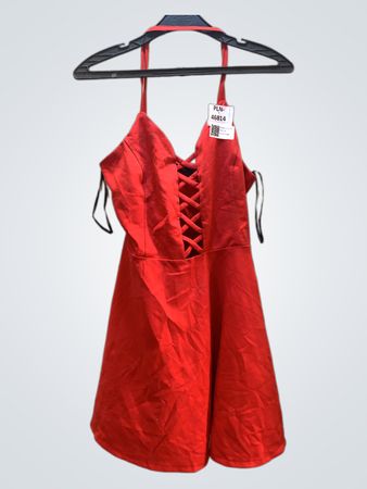 FaithVintage Rotes Kreuz-Ausschnitt-Halterkleid