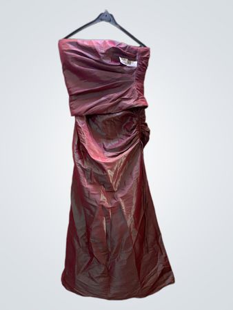 FaithVintage Burgunderfarbenes trägerloses Rüschkleid