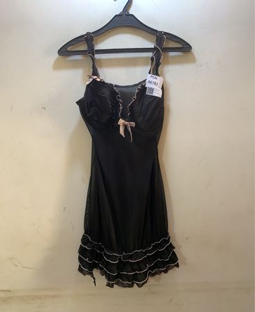 FaithVintage Schwarzes Rüschenslipkleid