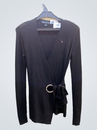 INC INTERNATIONAL CONCEPTS Schwarzer Wickelpullover mit verziertem Band