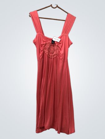 BCBGMAXAZRIA Koralle besticktes Kleid