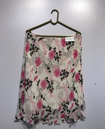 Rock mit Blumenmuster