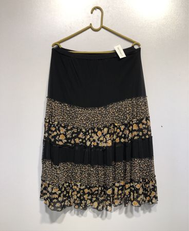 Gestufter Blumenmuster-Midirock