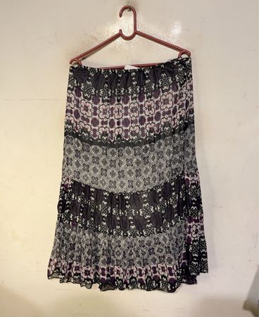 Gestufter Blumenmuster Midi-Rock