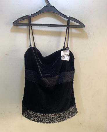 Schwarzes Samtspitze Trimmung Cami Top