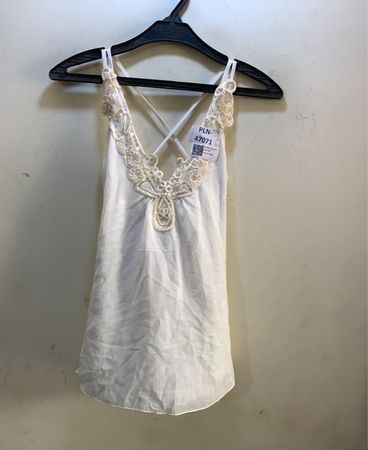 Tanktop mit weißer Spitzenborte