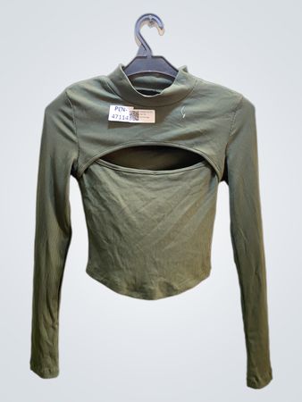 FaithVintage Rippen-Strick Cut-Out Stehkragen Langarmshirt