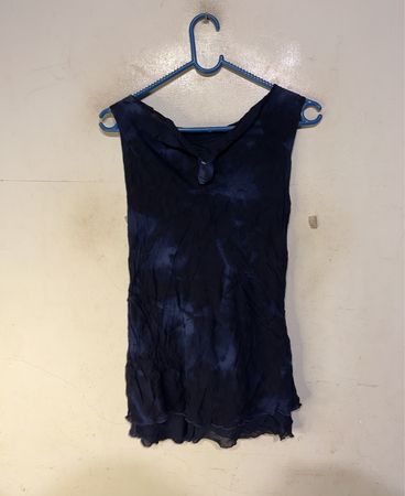 Dunkelblaues Tie-Dye ärmelloses Oberteil mit Etikett NT-71718