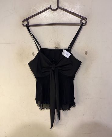 Schwarzes Tanktop mit Schleifendetail