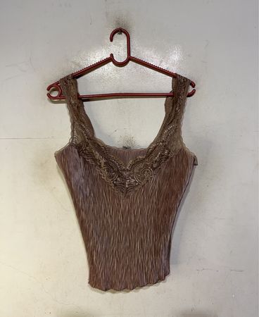 Brown Lace Trim Pleated Tank Top