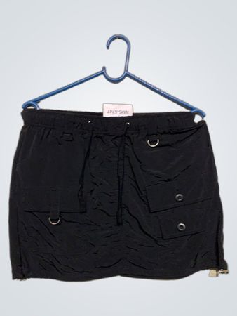 LOVE TREE Schwarzer Cargo Minirock