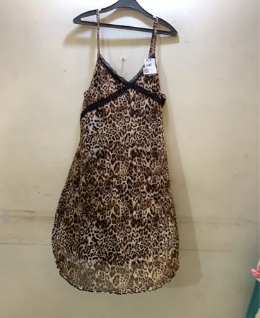 Leopardenmuster Slipkleid mit schwarzem Spitzenbesatz