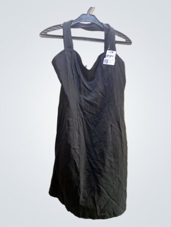 Schwarzes Kleid