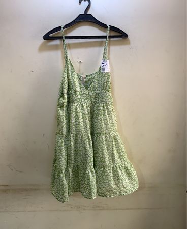 Grünes Blumenkleid