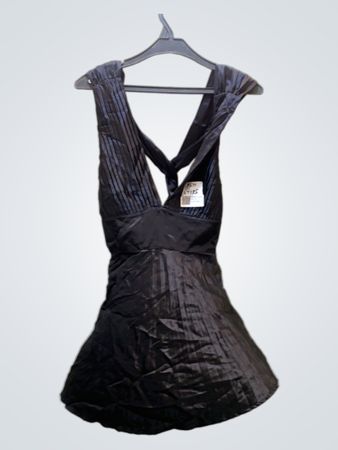 FaithVintage Schwarzes Ärmelloses Kleid