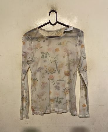 „Durchscheinendes Blumenmuster Langarmoberteil“