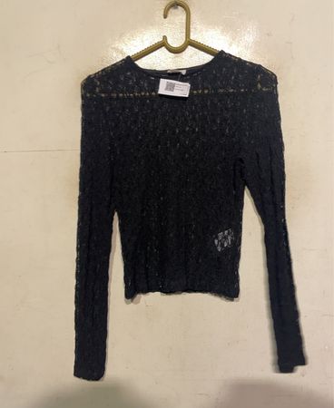 Cotton On Schwarzes Spitzenoberteil mit langen Ärmeln
