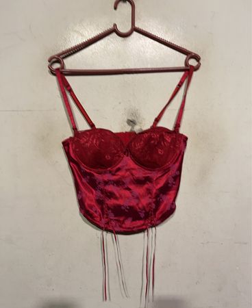 Roter Mieder Lingerie