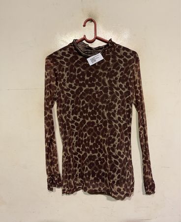 CHASTAR Leopard Print Mock Neck Langarmtop