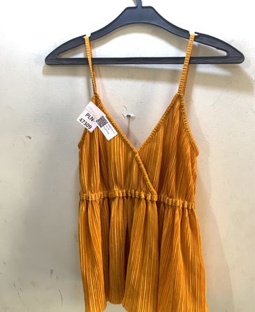 Gelbes plissiertes Spaghetti-Träger-Kleid