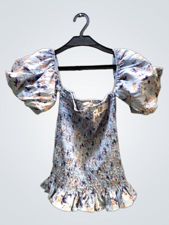 Jolio& Floral Smocked Puff Sleeve Top
