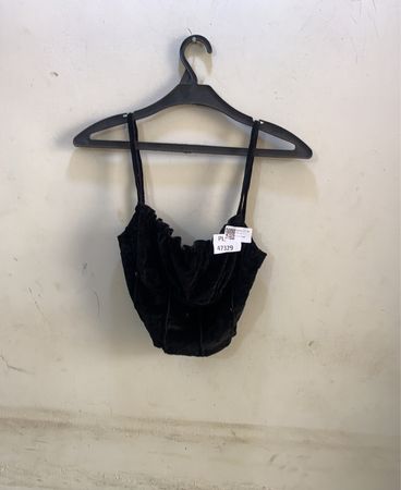 FaithVintage Schwarzes Samt-Rüschencrop-Top