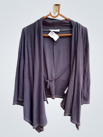 Grauer offener Front-Cardigan