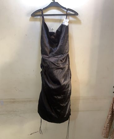 FaithVintage Schwarzes Rüschen Slip-Kleid