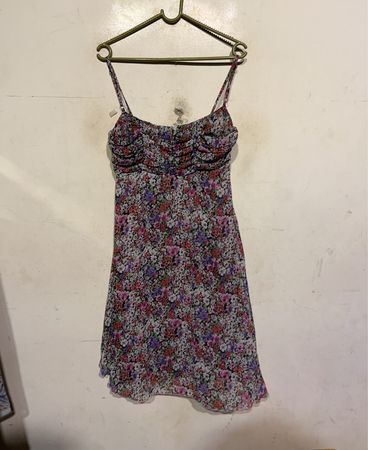 Blumendruck gerafftes Minikleid