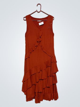 Rotes Rüschenkleid aus Italien