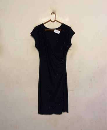 Schwarzes V-Ausschnitt Rüschen Glitzerkleid