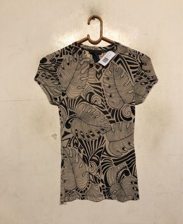Das Limited Damen T-Shirt mit kurzen Ärmeln