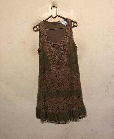 Ärmeloses Kleid mit Spitze für Damen