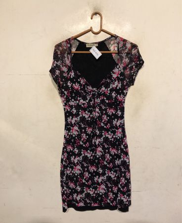 Fórmula Joven Schwarzes Blumenmuster Kleid Größe 42
