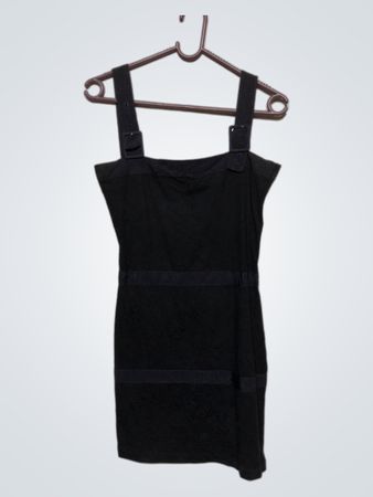 Gianfranco Ferré Schwarzes Kleid mit Schnallenriemen