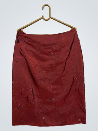 Wallis Rote Bestickte Satin-Midi-Rock