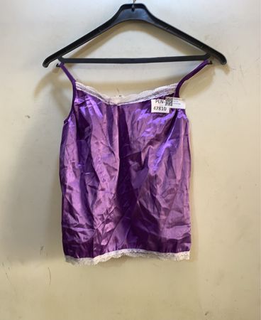 FaithVintage Lila Satin-Cami mit Spitzenbesatz