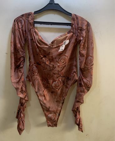 FaithVintage Lager aus Body mit Rosen