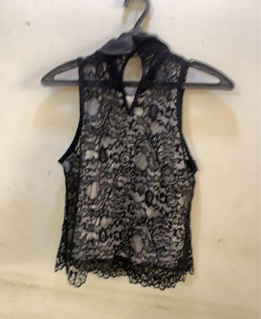 Schwarzes Spitzen-Ärmelloses Top